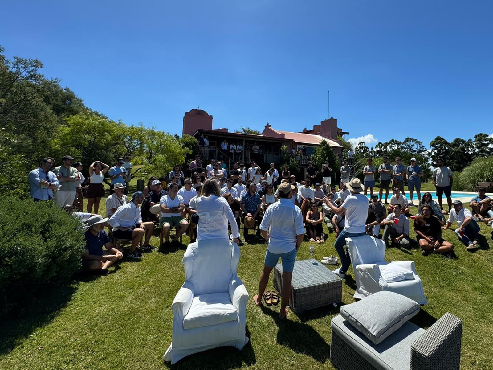 DOMOS grupos de lideres tech latinos reuniones