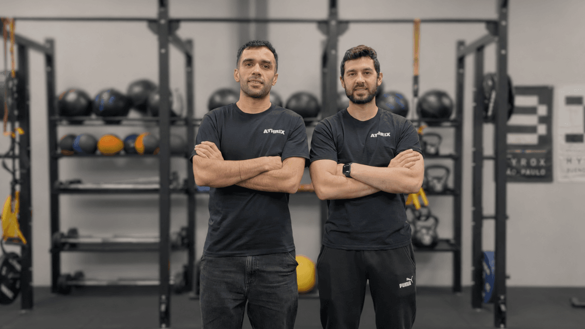 La tecnología del fitness no estaba acompañando al atleta. Por eso decidimos construirla.